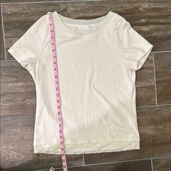 Liz Claiborne Cream Fitted Short Sleeve T-Shirt - Picture 5 of 6